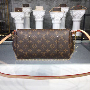 *SALE New In Box* Louis Vuitton Favorite MM Bag 26cm Monogram Canvas Spring/Summer 2019 Collection M40718, Brown